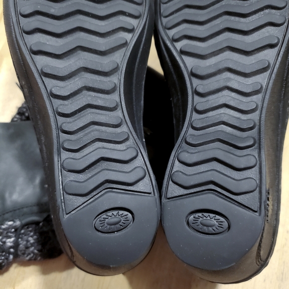 UGG Skylair Black Leather Knit Cuff  back Ties Wedge Heeled Boots Size US 9 - Picture 14 of 16